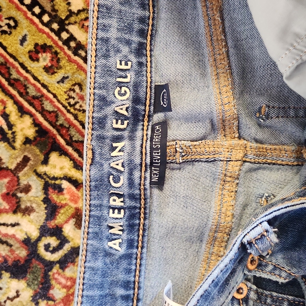 American Eagle Distressed Flare Jeans 8 Long - Picture 4 of 11
